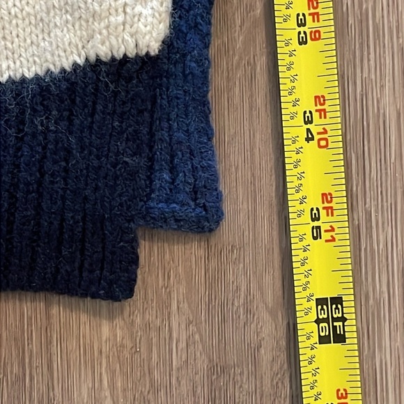 Gap Women's Wool Knit Scarf One Size Blue Stripe Nautical Preppy Contemporary - Picture 9 of 9